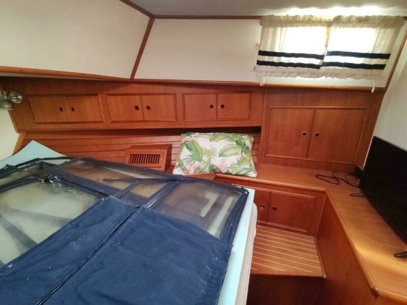 1996 Grand Banks Eastbay 40 Flybridge
