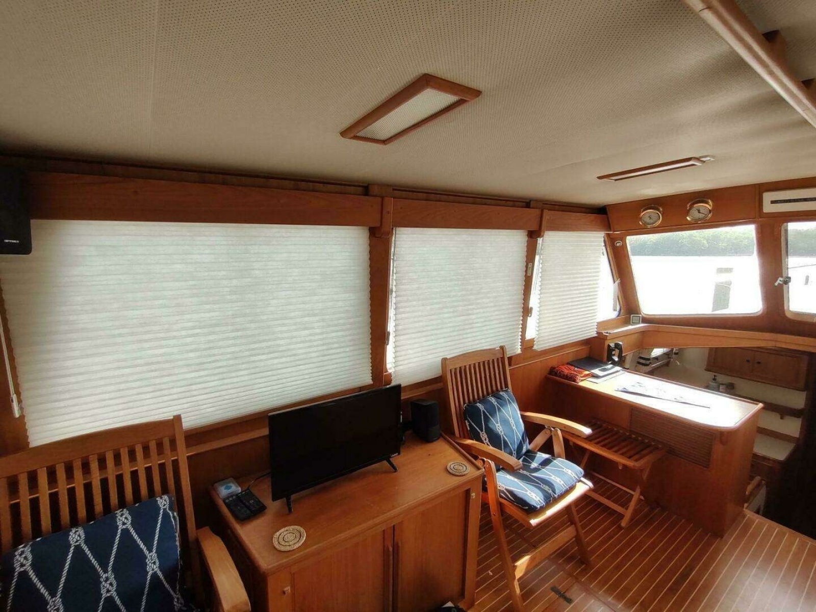 1996 Grand Banks Eastbay 40 Flybridge