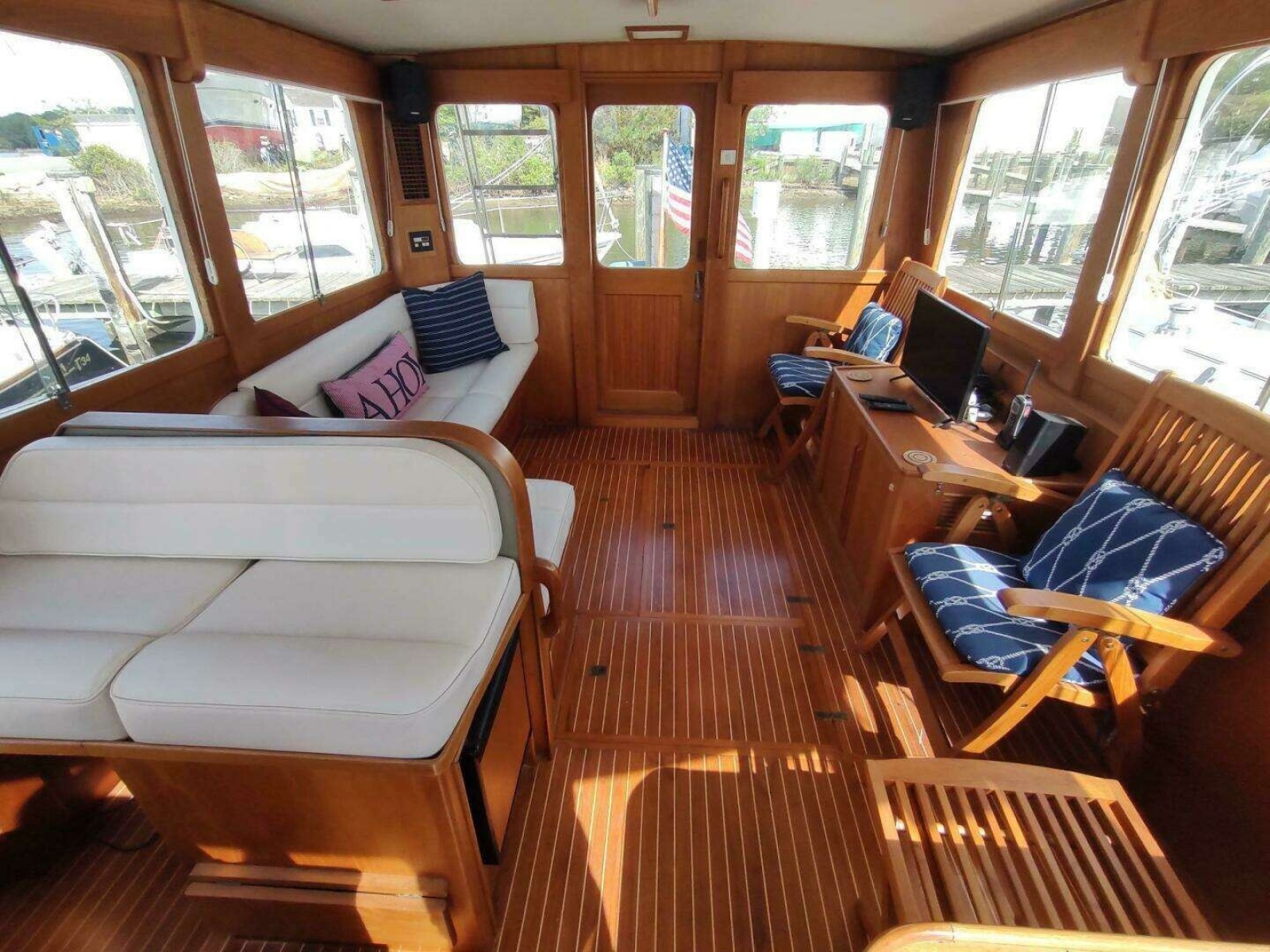 1996 Grand Banks Eastbay 40 Flybridge