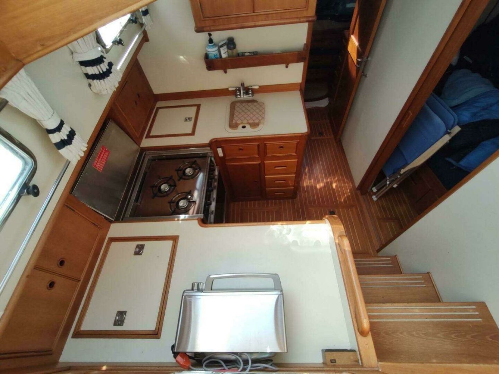 1996 Grand Banks Eastbay 40 Flybridge