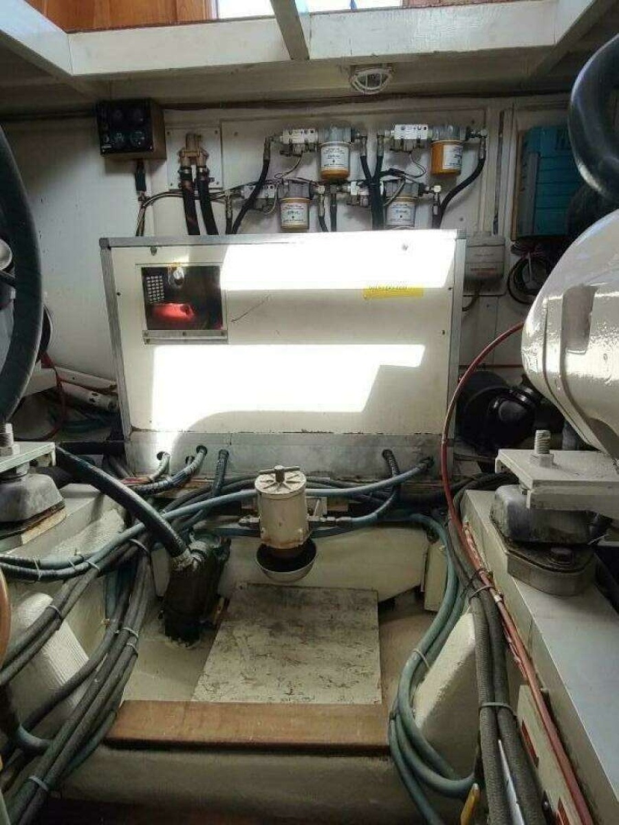 1996 Grand Banks Eastbay 40 Flybridge