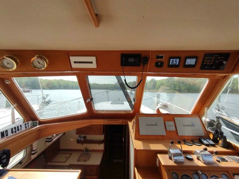 1996 Grand Banks Eastbay 40 Flybridge