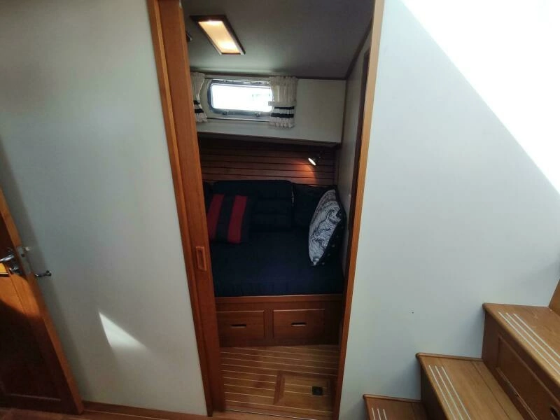 1996 Grand Banks Eastbay 40 Flybridge