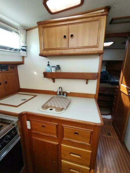 1996 Grand Banks Eastbay 40 Flybridge