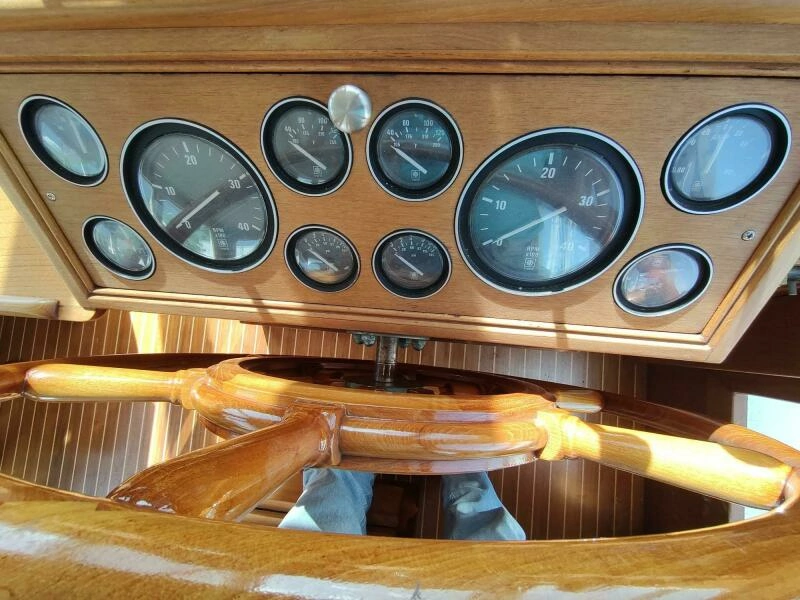 1996 Grand Banks Eastbay 40 Flybridge