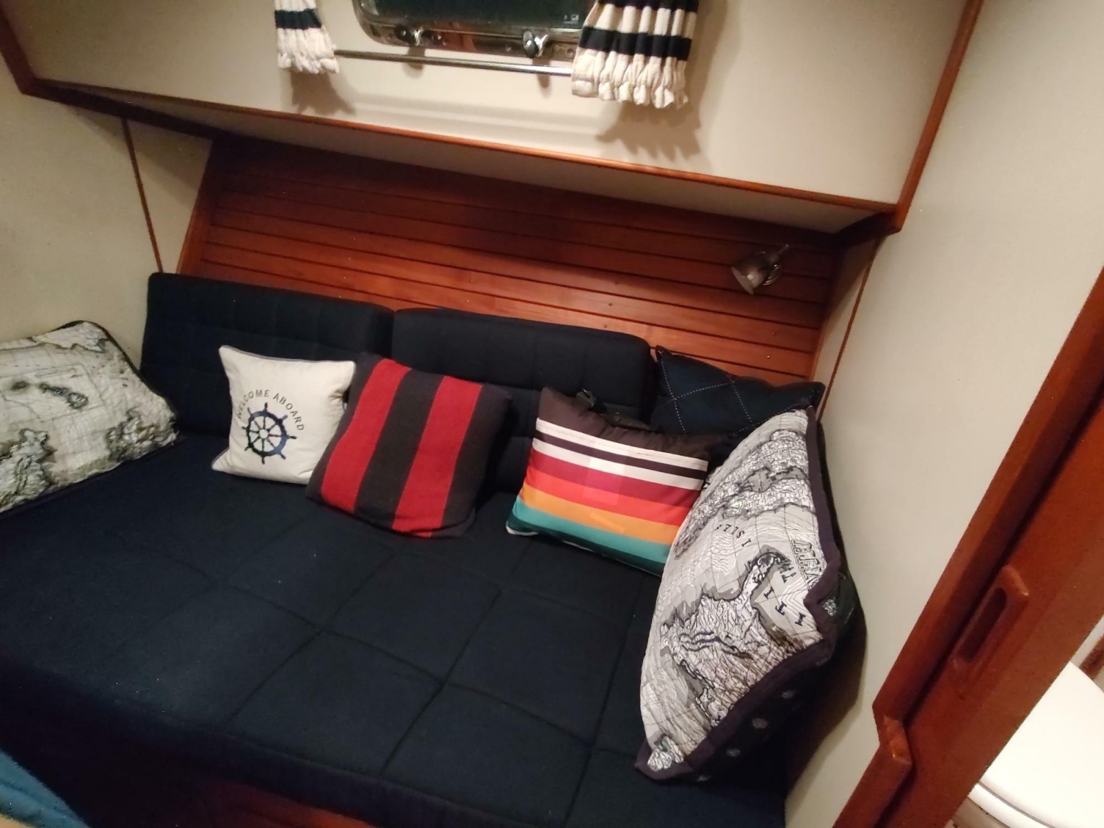 1996 Grand Banks Eastbay 40 Flybridge