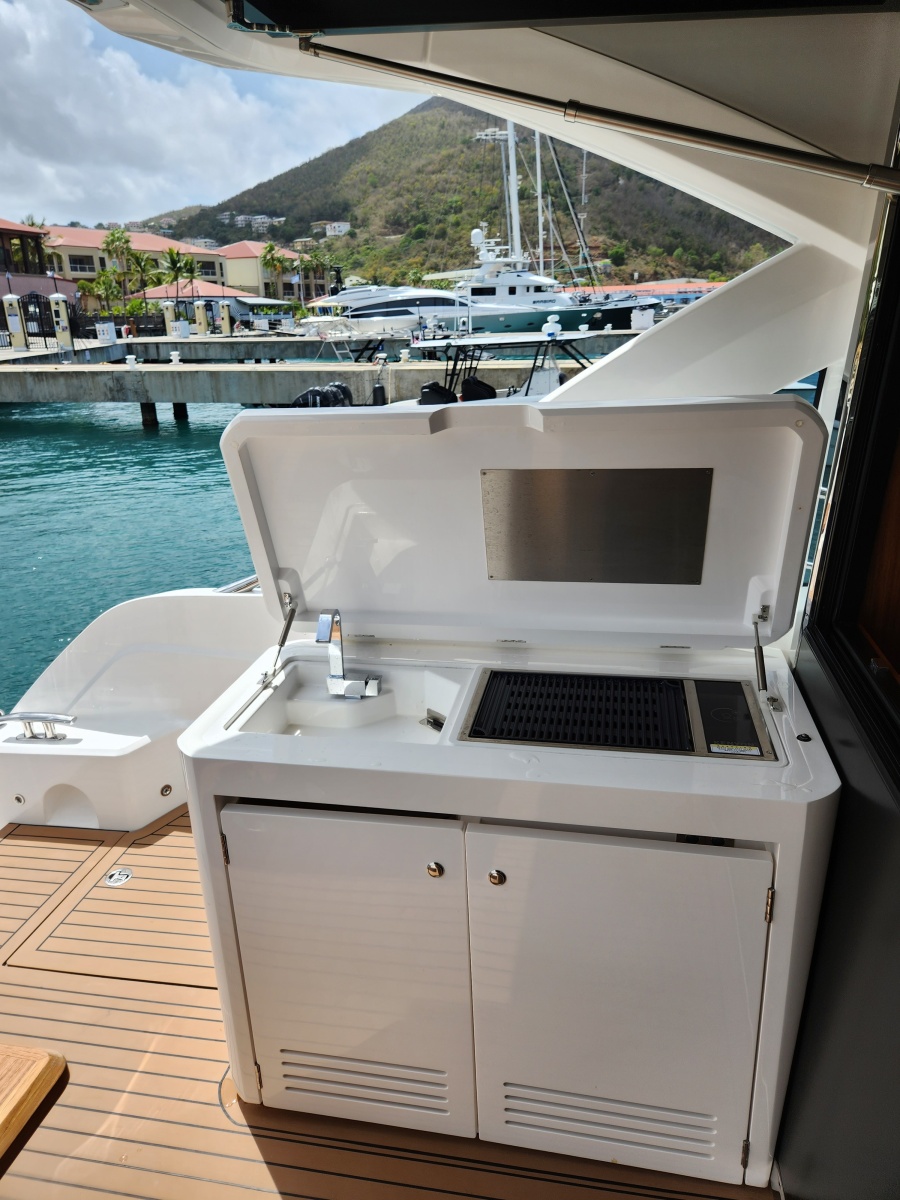2023 Sunseeker 55 Predator EVO