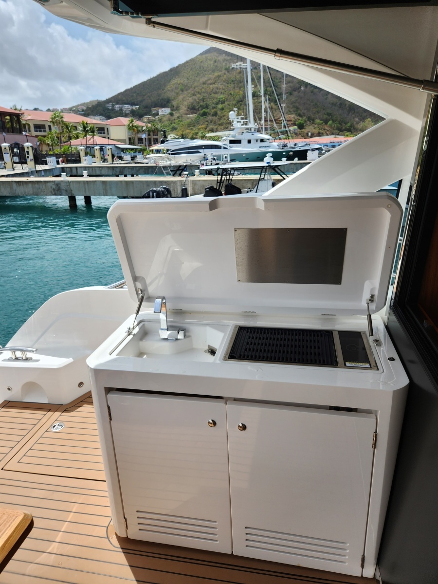 2023 Sunseeker 55 Predator EVO