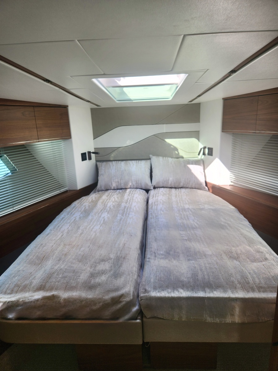 2023 Sunseeker 55 Predator EVO