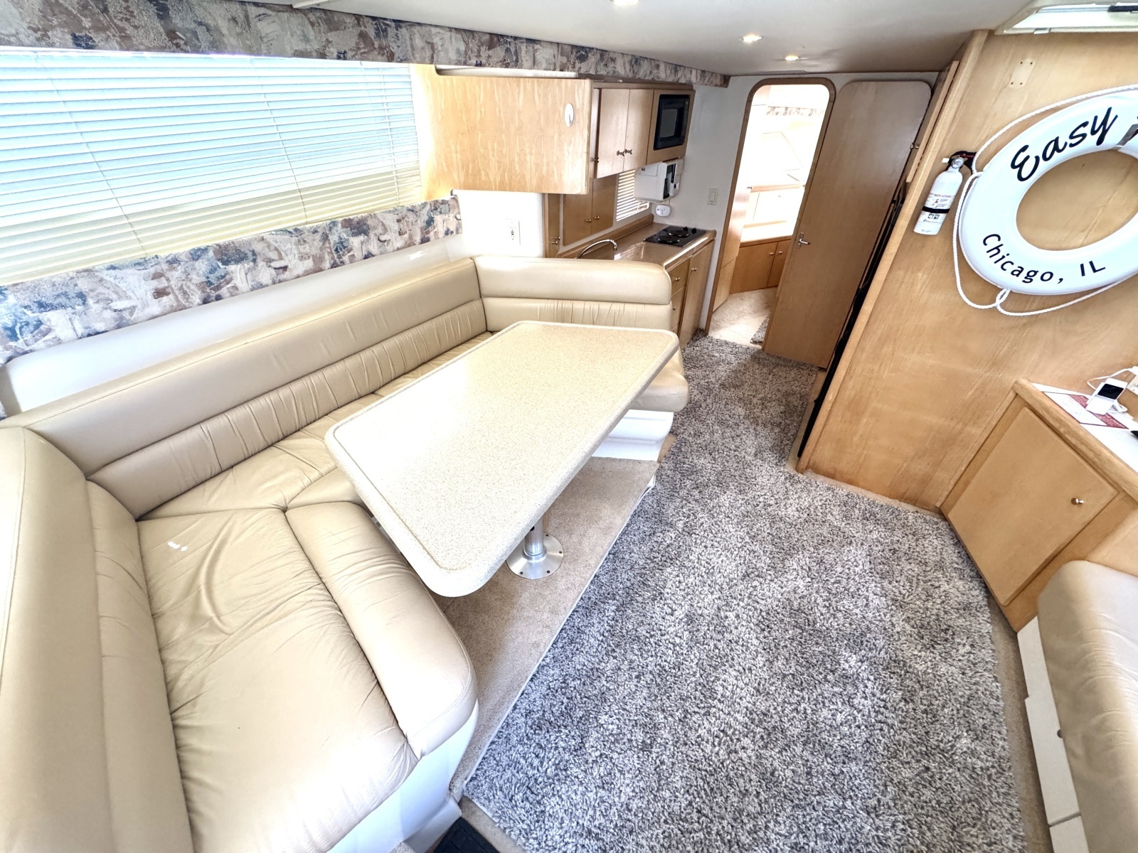 1998 Carver 35 Mariner