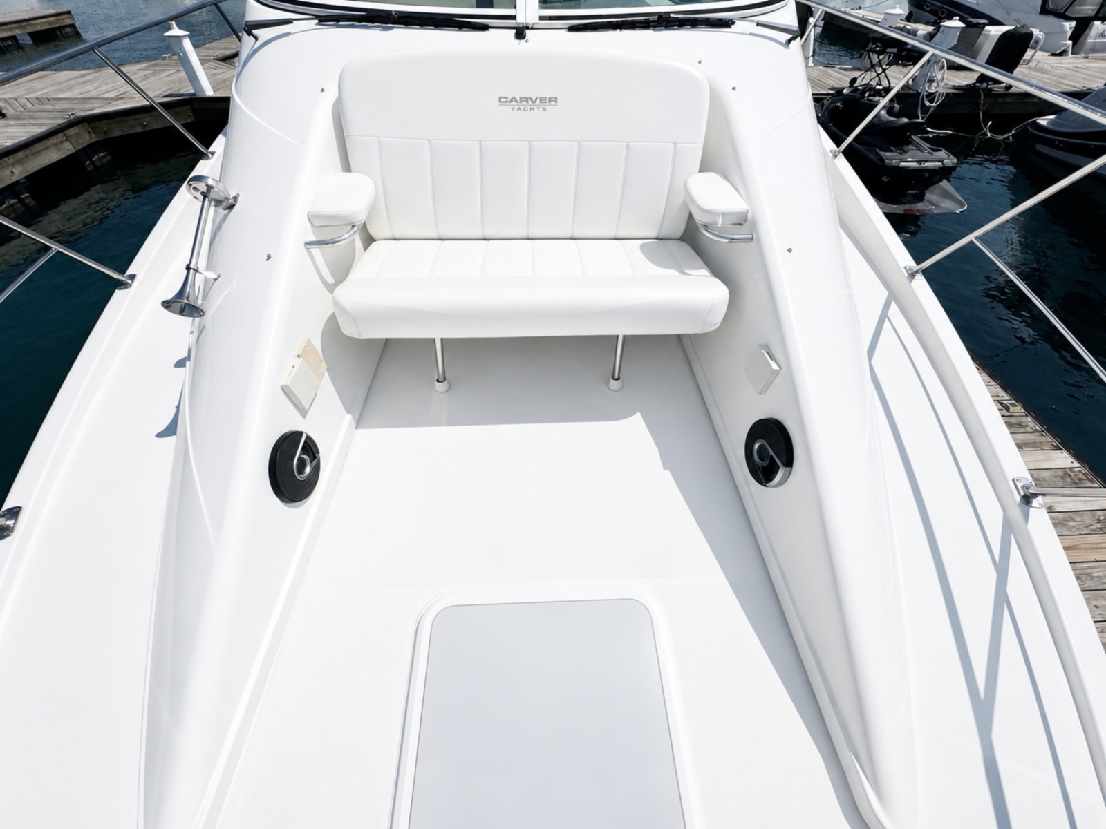 1998 Carver 35 Mariner