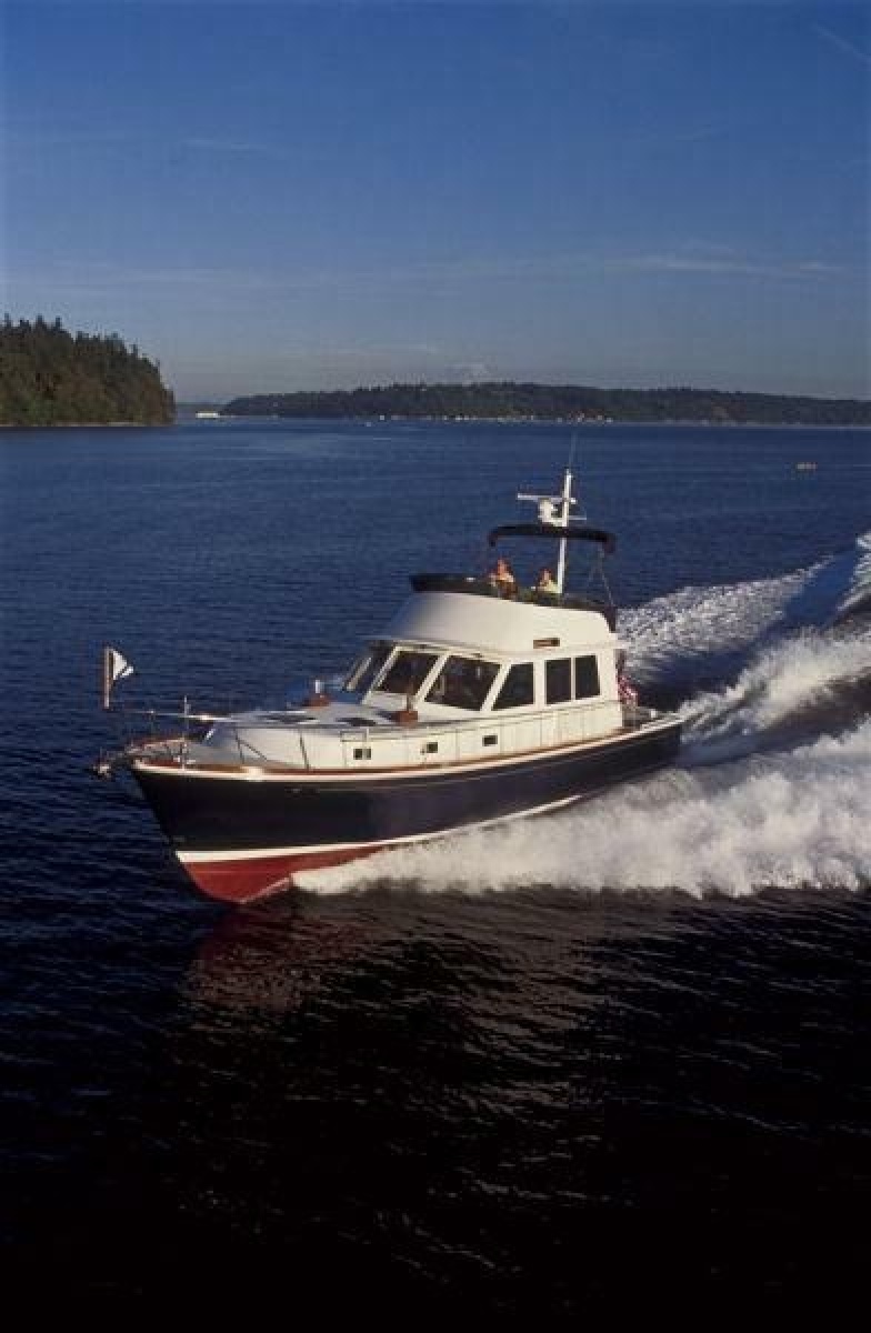 2006 Grand Banks 47 Eastbay Fly Bridge