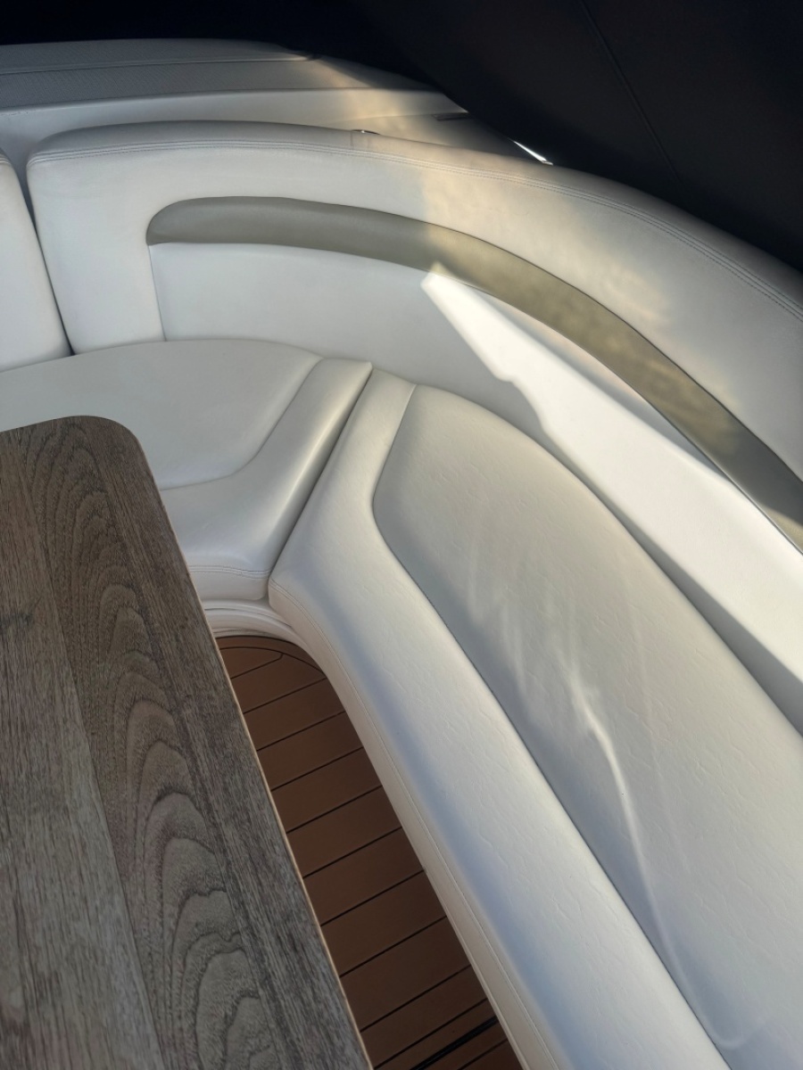 2007 Sea Ray 320 Sundancer
