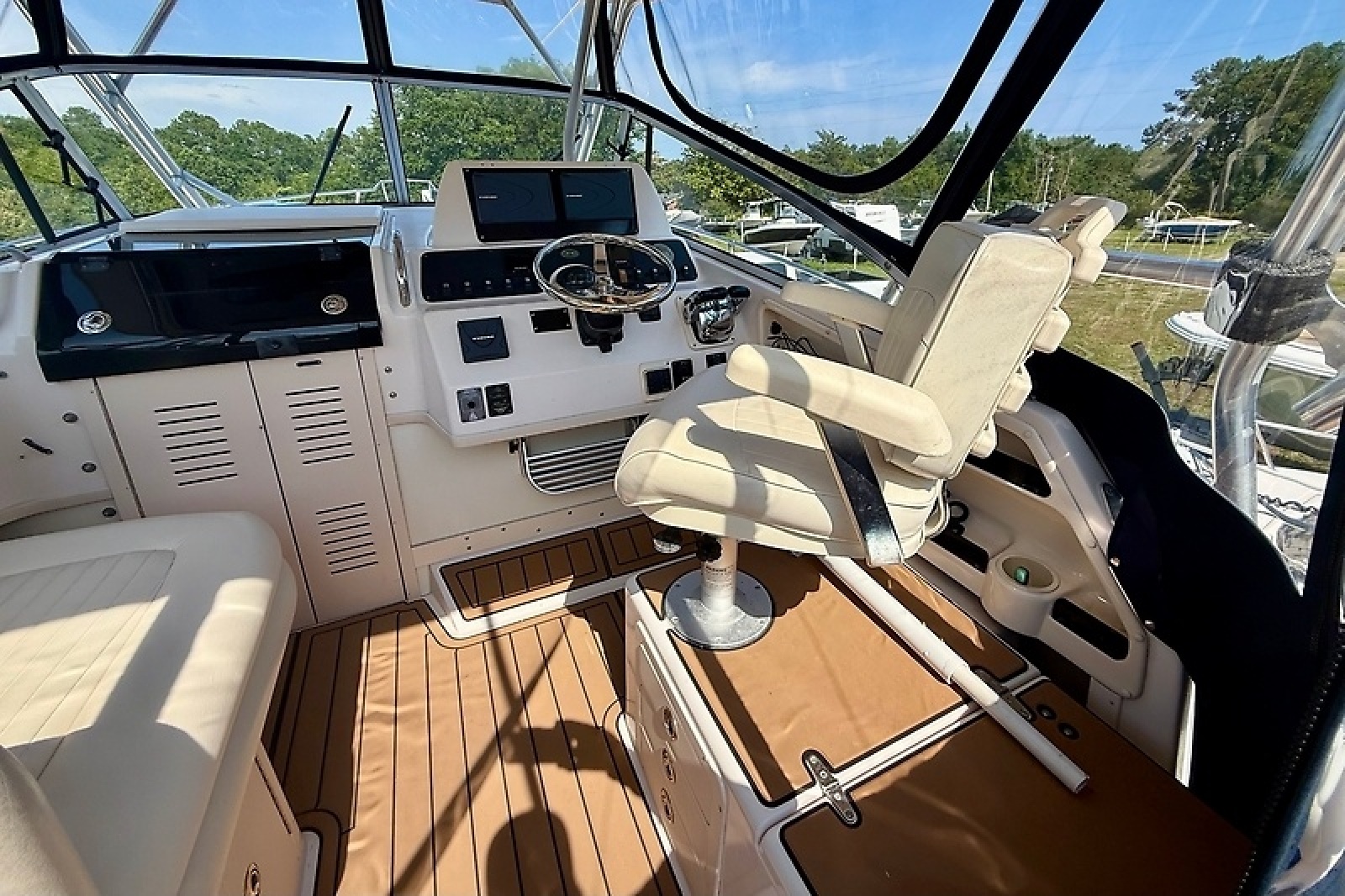 2004 Grady-White Marlin 300 — 0005775646