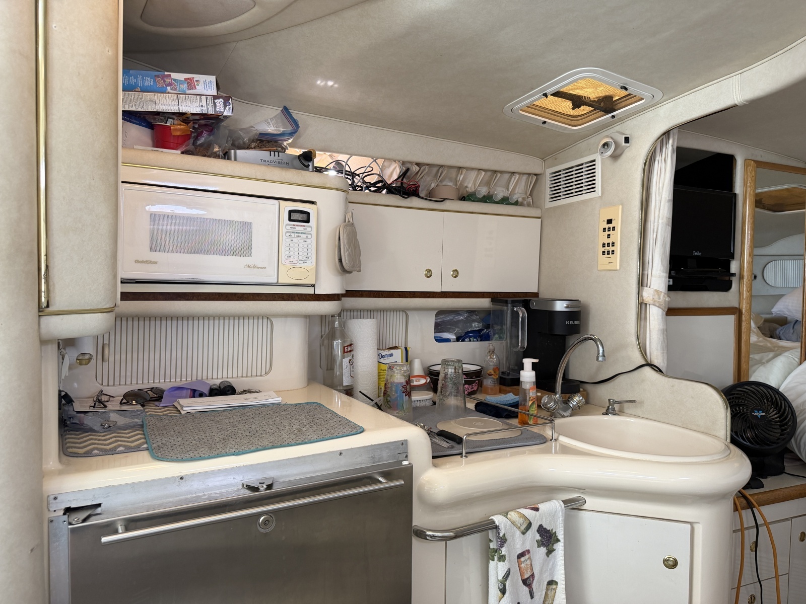 1997 Sea Ray Sundancer 330