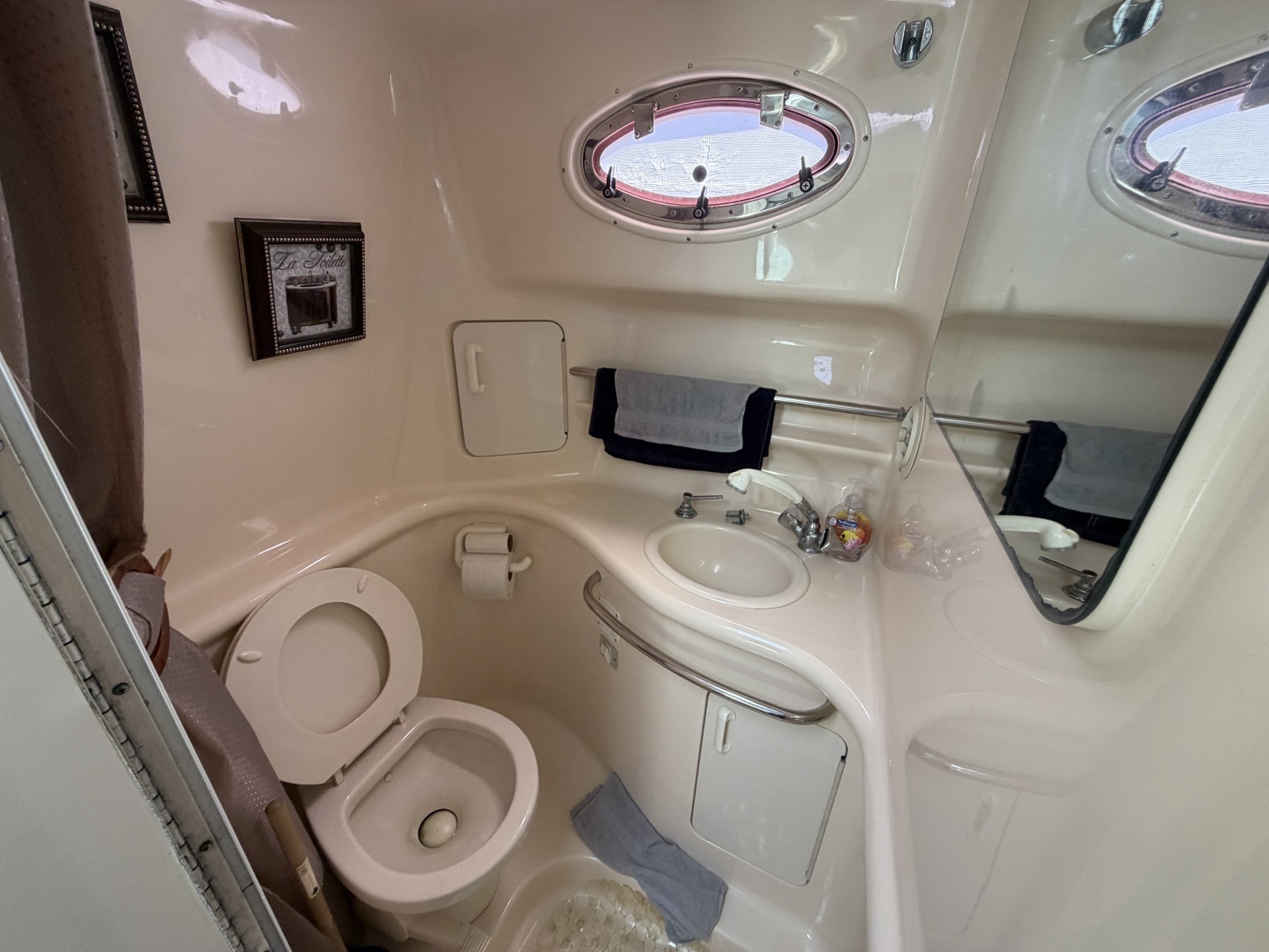 1997 Sea Ray Sundancer 330