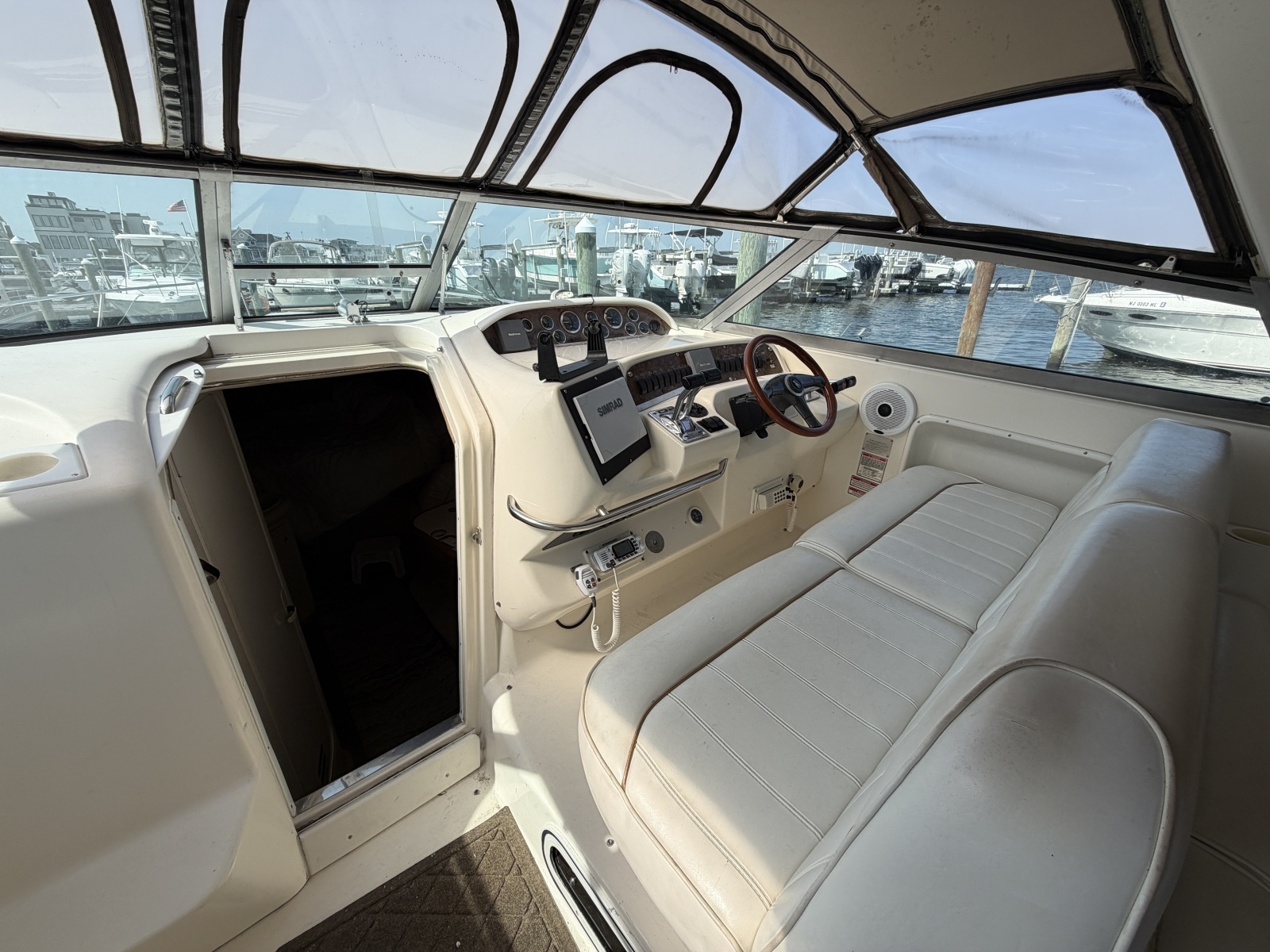 1997 Sea Ray Sundancer 330