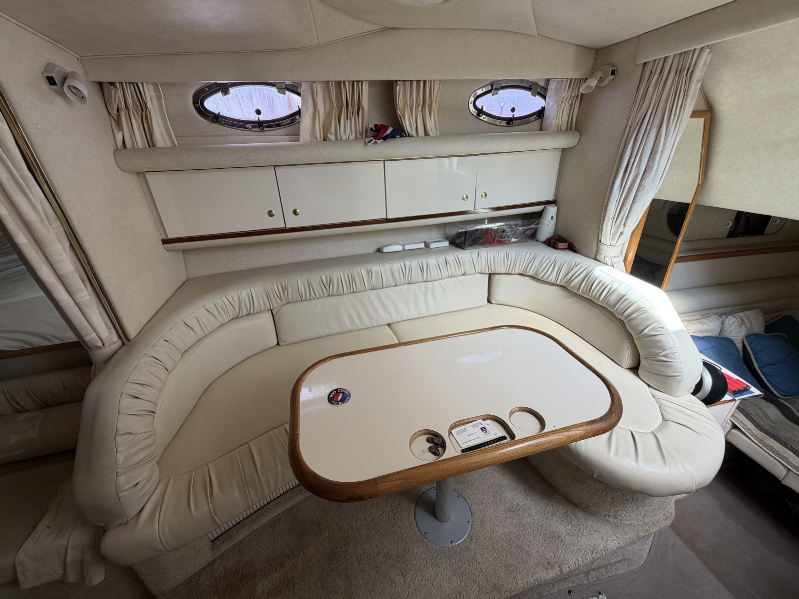 1997 Sea Ray Sundancer 330