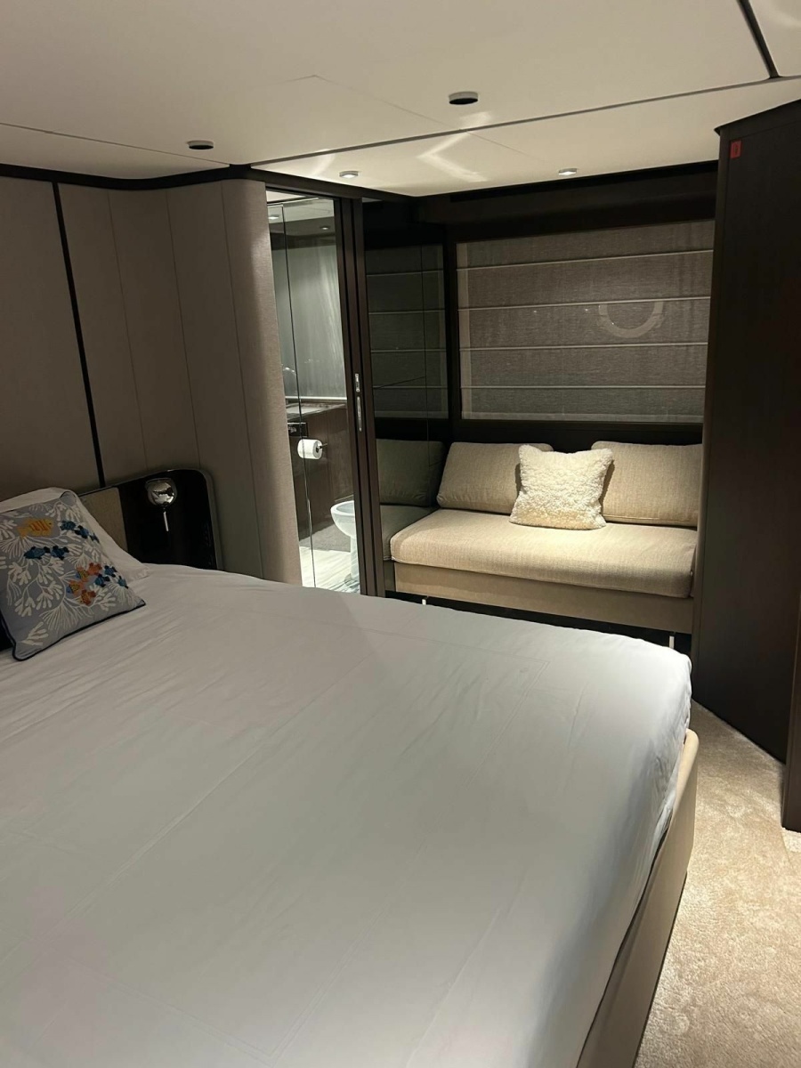 2023 Ferretti Yachts Ferretti 860