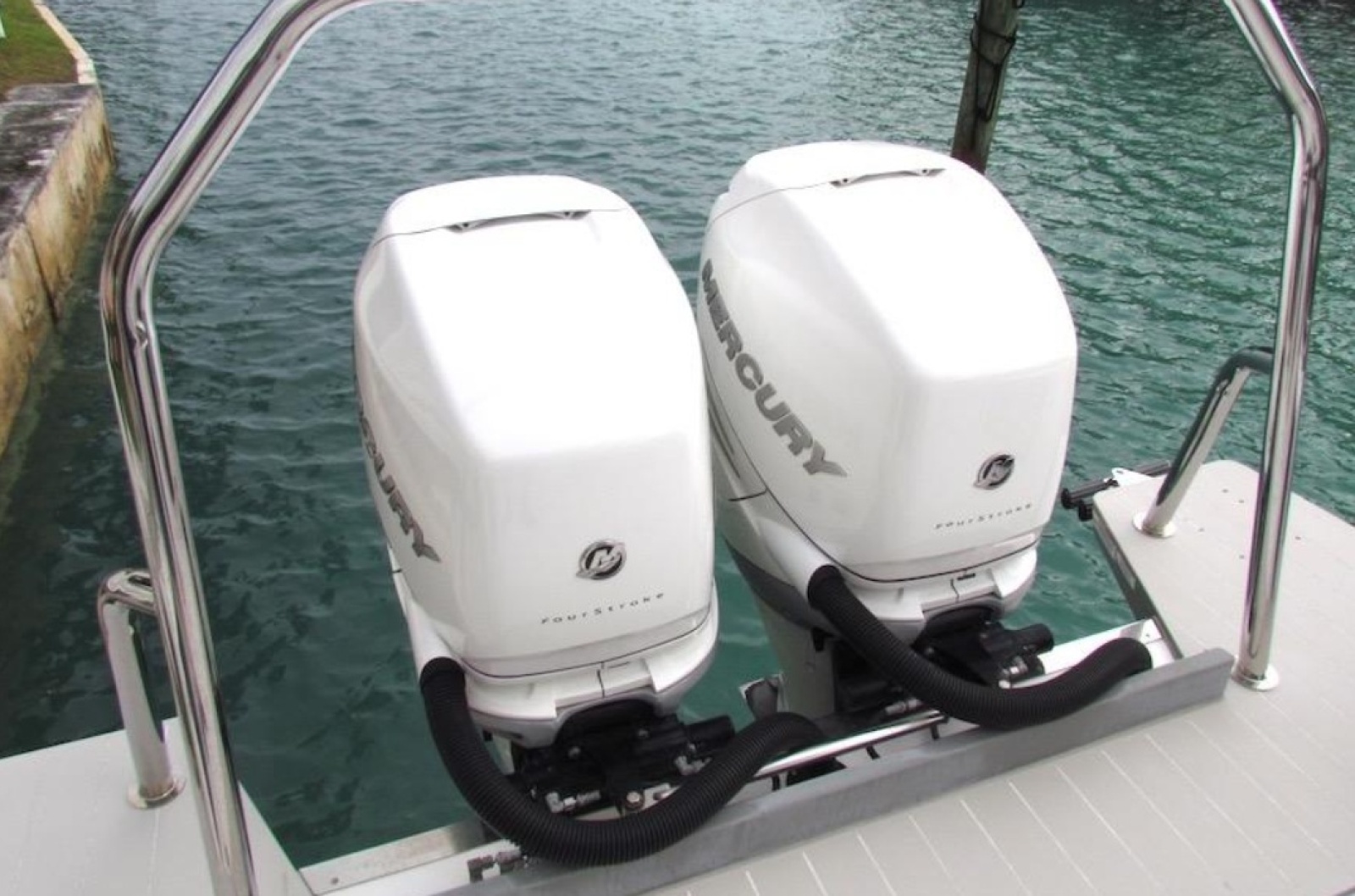 2018 Axopar