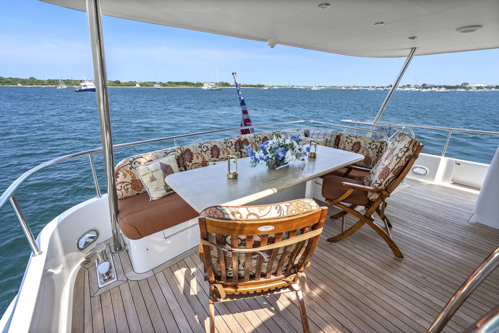 2004 Cheoy Lee Flybridge
