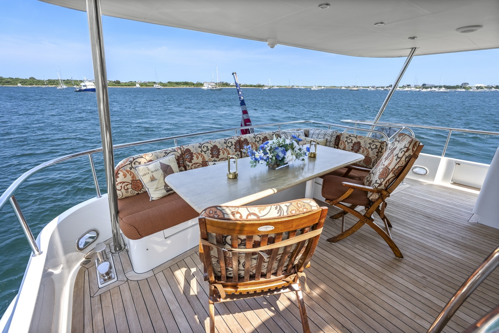 2004 Cheoy Lee Flybridge