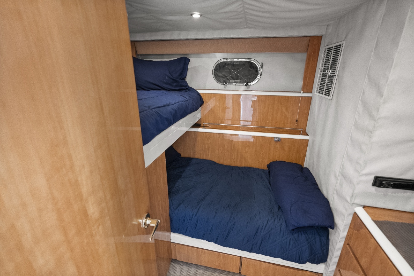 2004 Cheoy Lee Flybridge