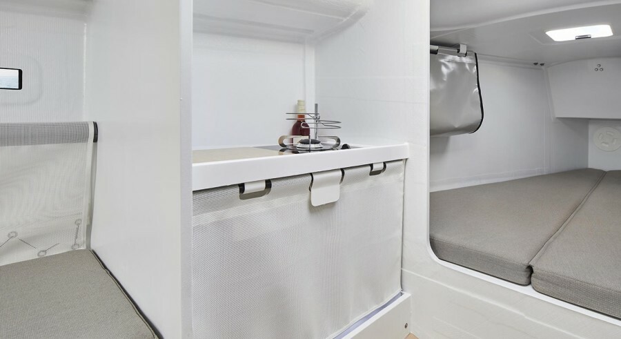 Beneteau First 27 Brochure