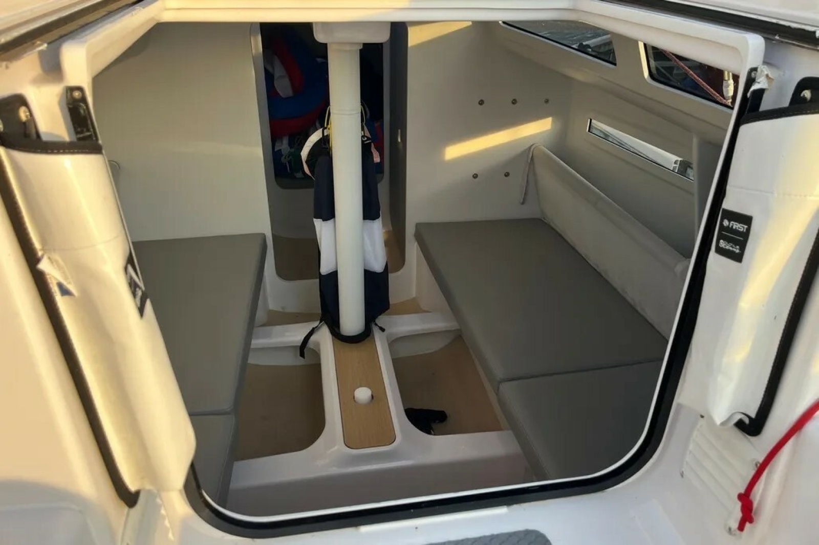 2024 Beneteau First 27