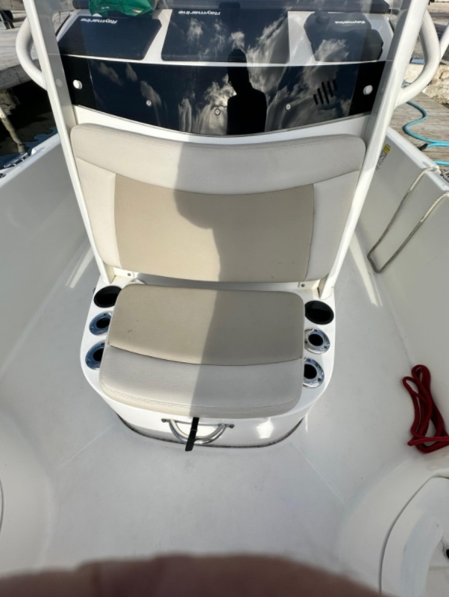 2018 Boston Whaler 