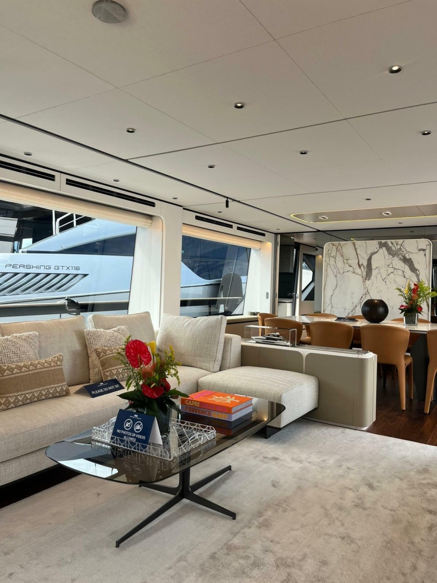 2025 Ferretti Yachts Yachts 940