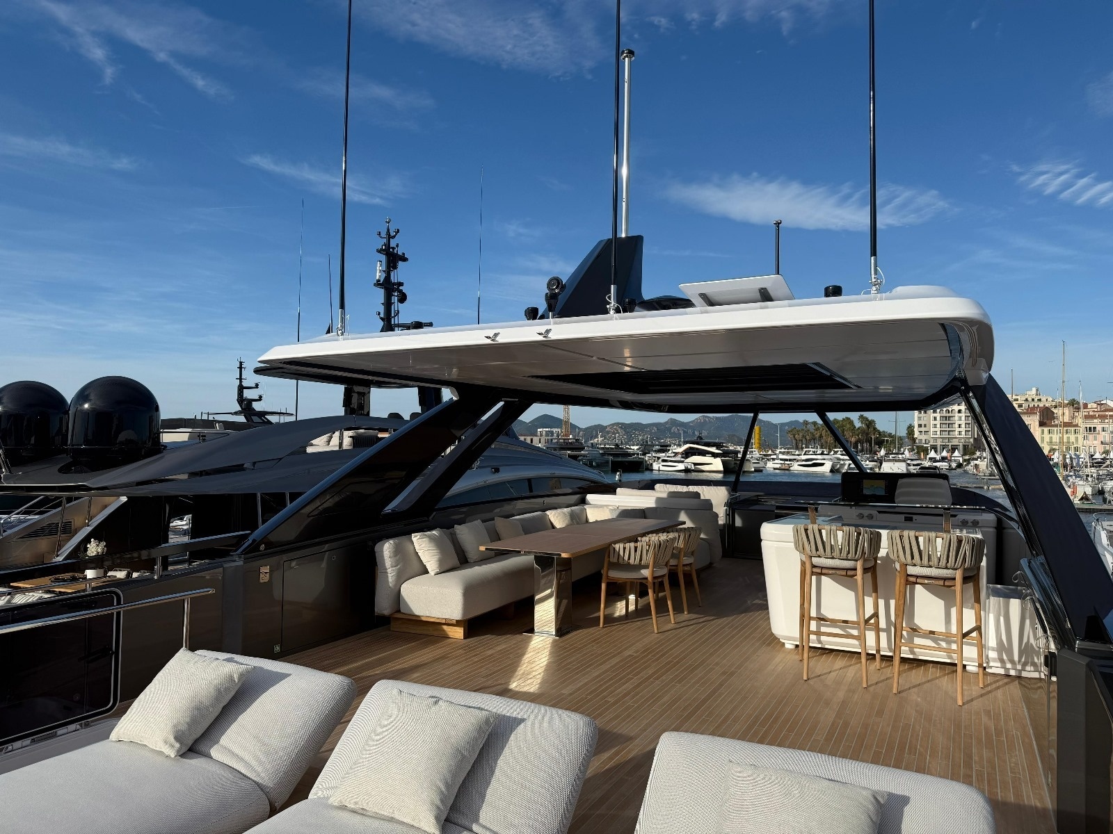 2025 Ferretti Yachts Yachts 940