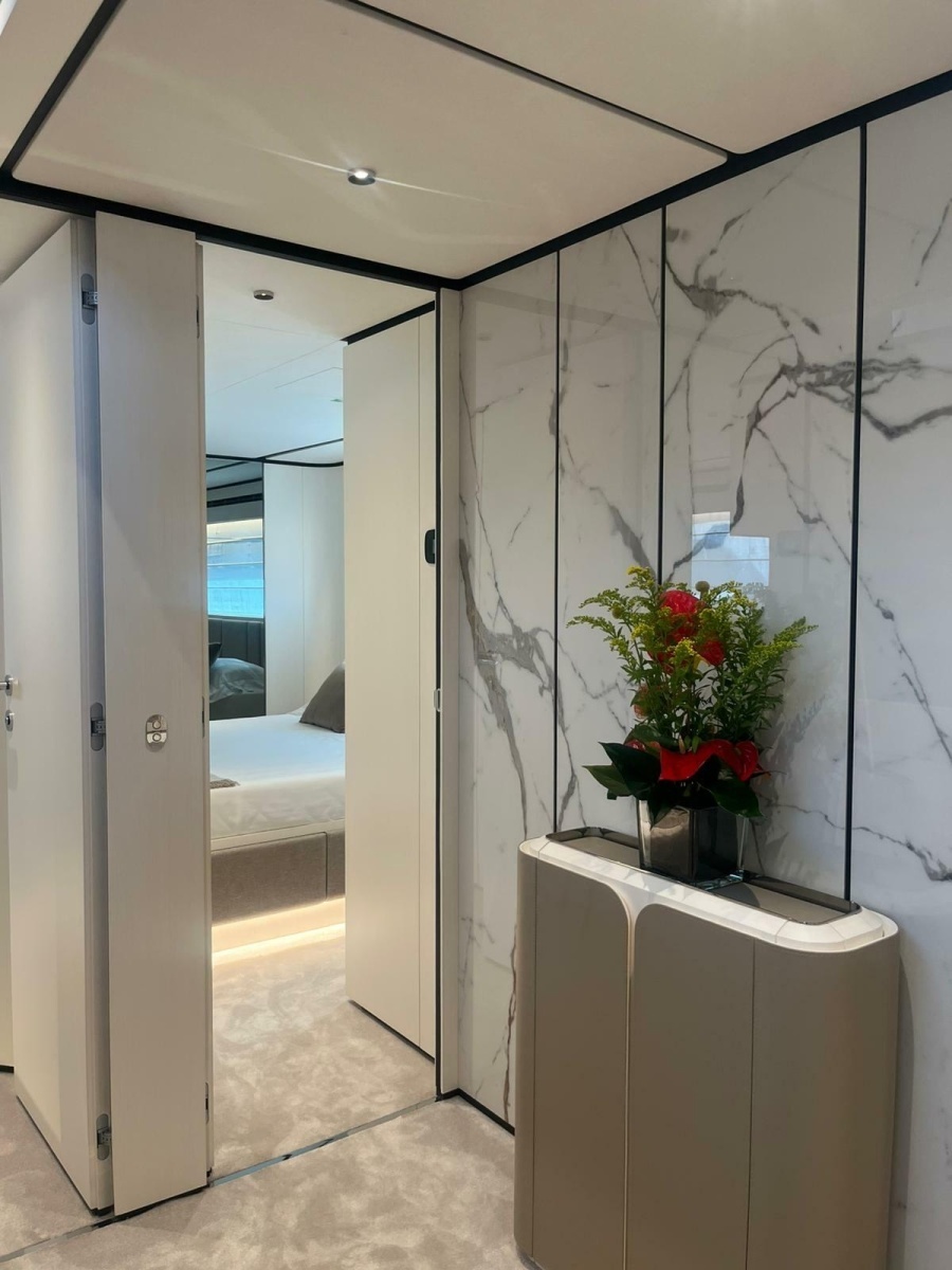 2025 Ferretti Yachts Yachts 940