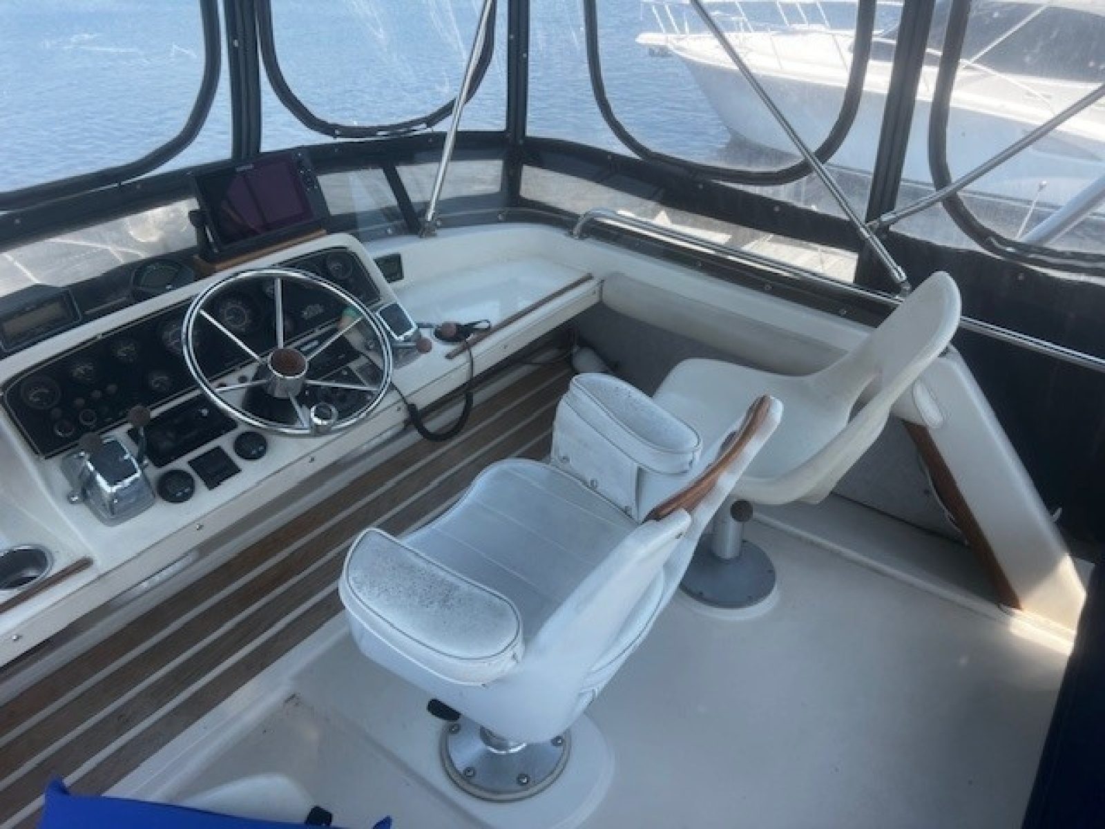 Helm Seating