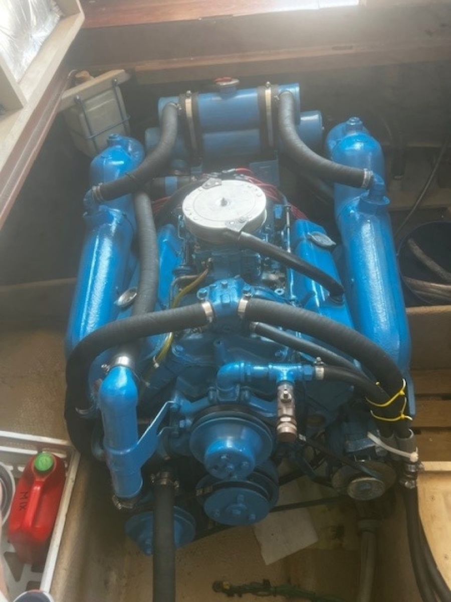 Crusader 5.7L 1