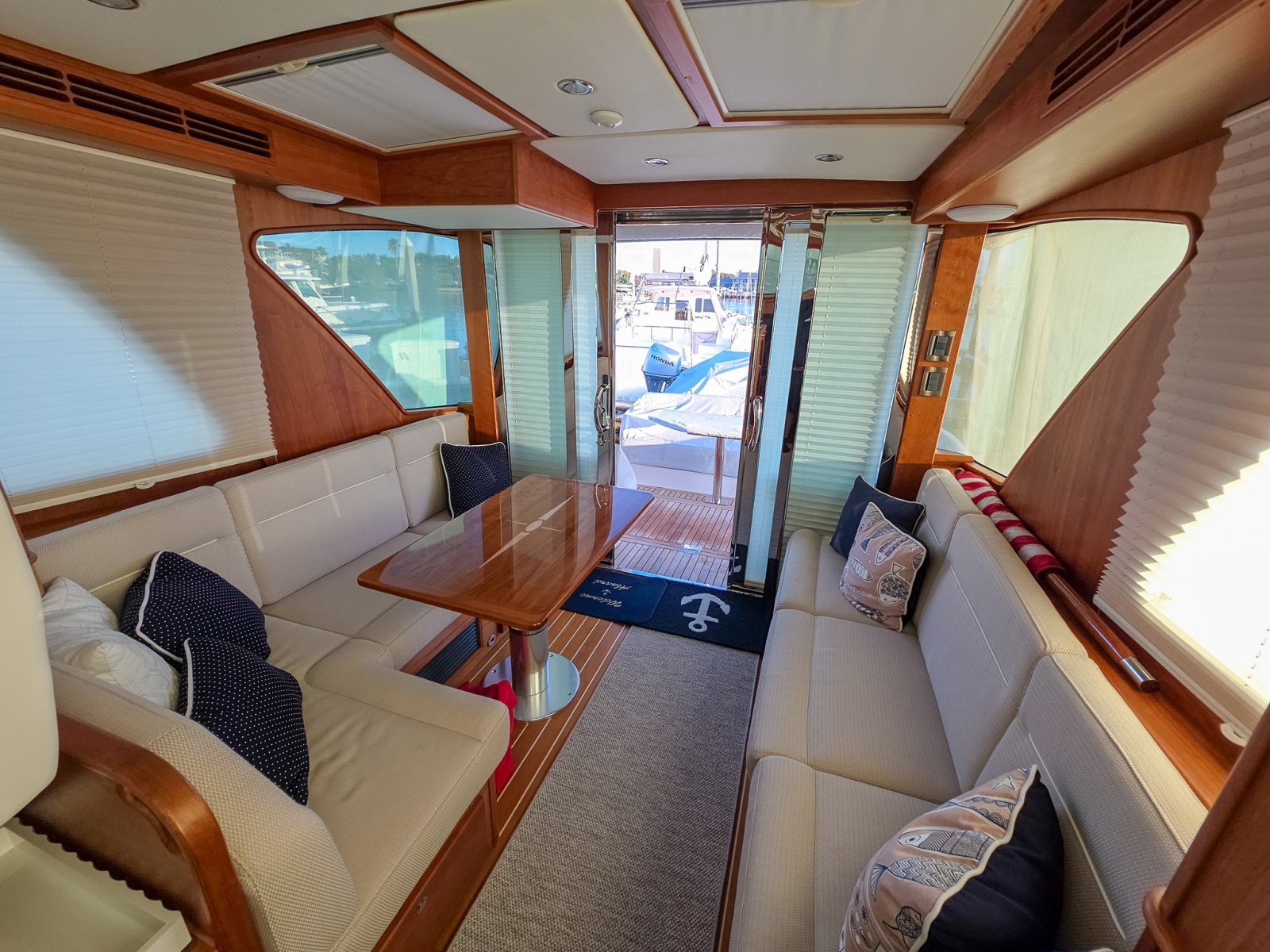 2025 Sabre 43 Salon Express