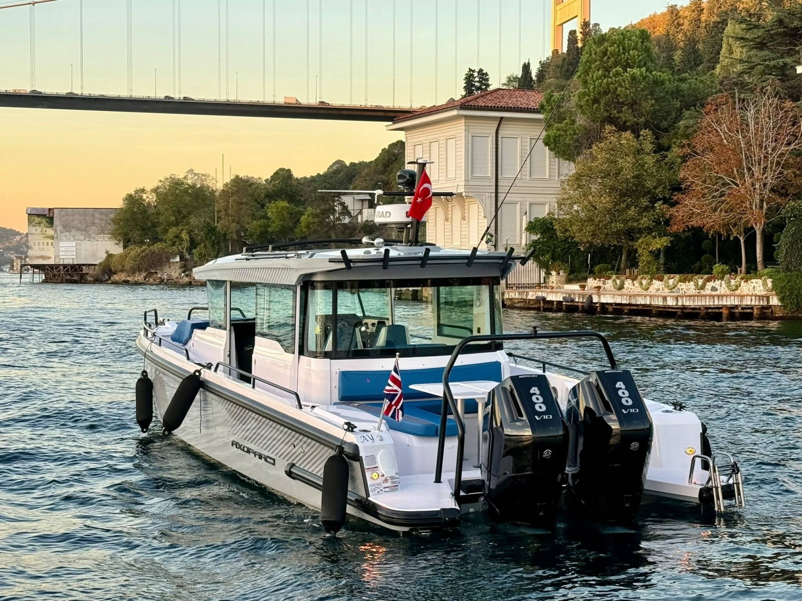 2026 Axopar 37 XC Cross Cabin