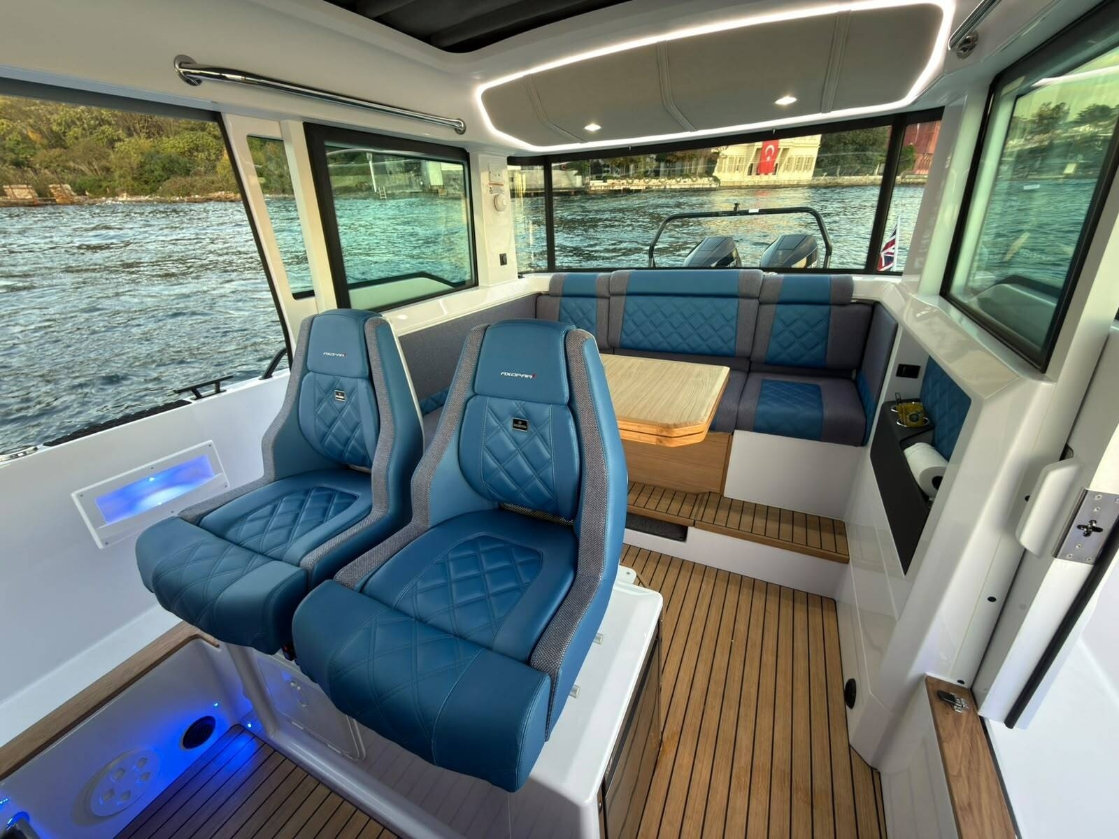 2026 Axopar 37 XC Cross Cabin