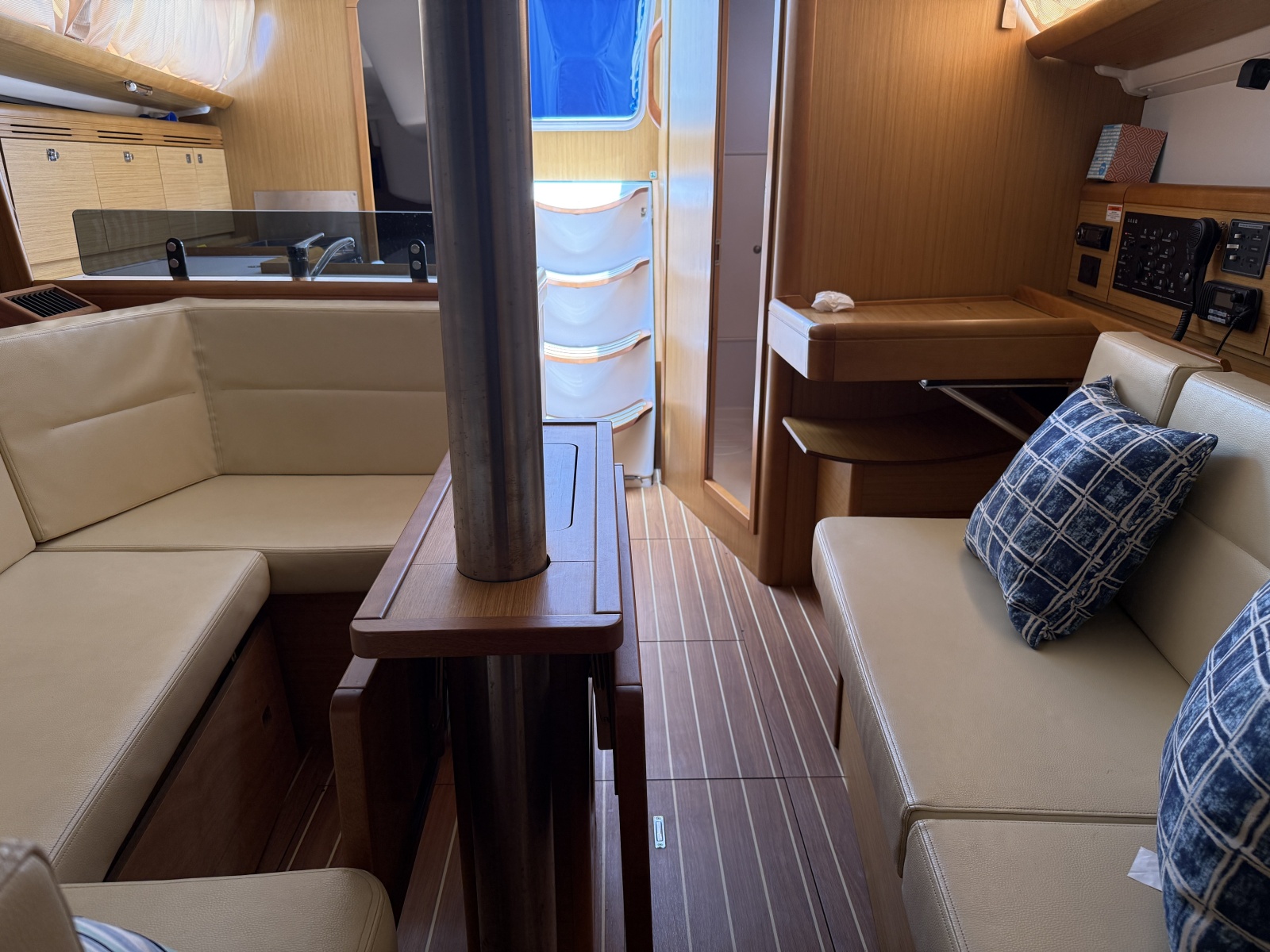 Jeanneau 36i