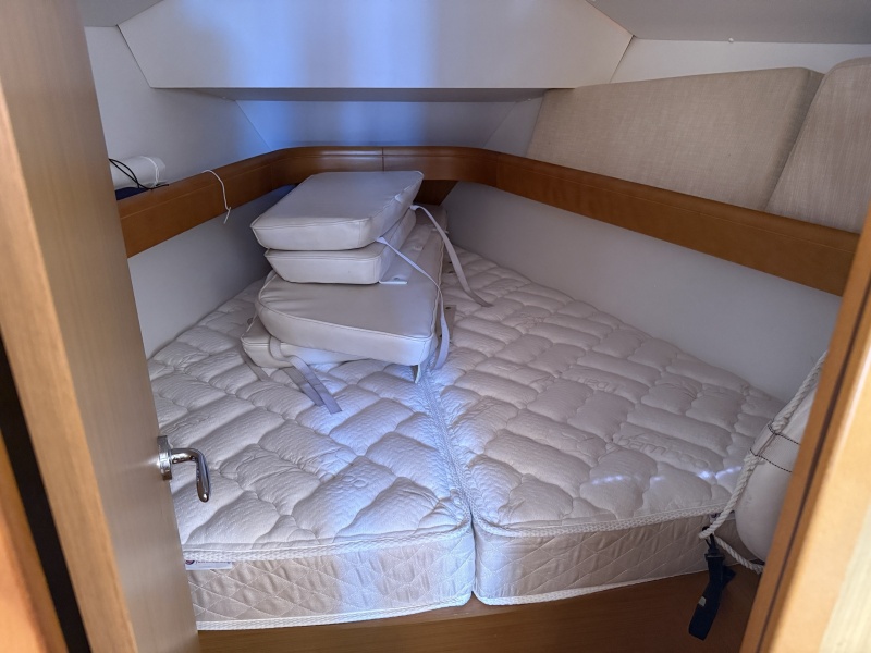 2010 Jeanneau 36i