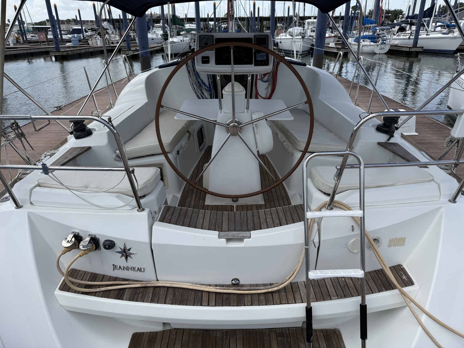 Jeanneau 36i