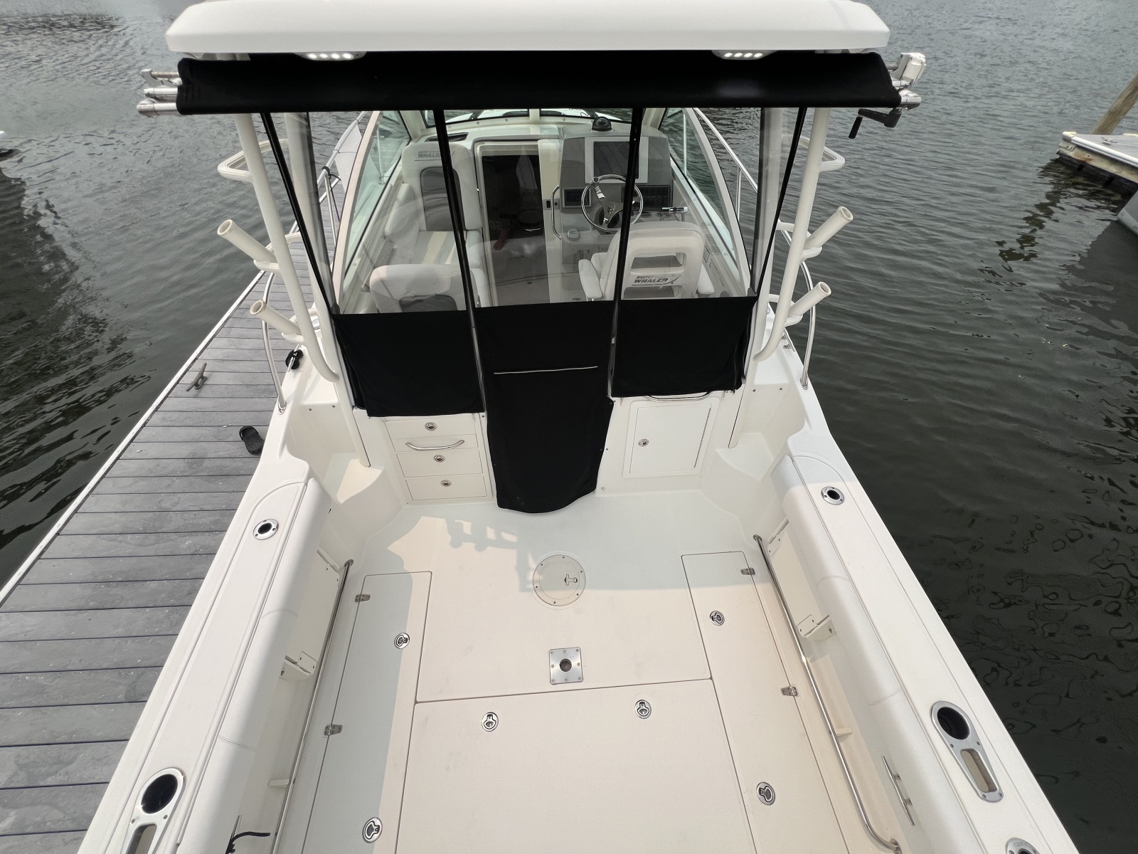 2013 Boston Whaler Conquest