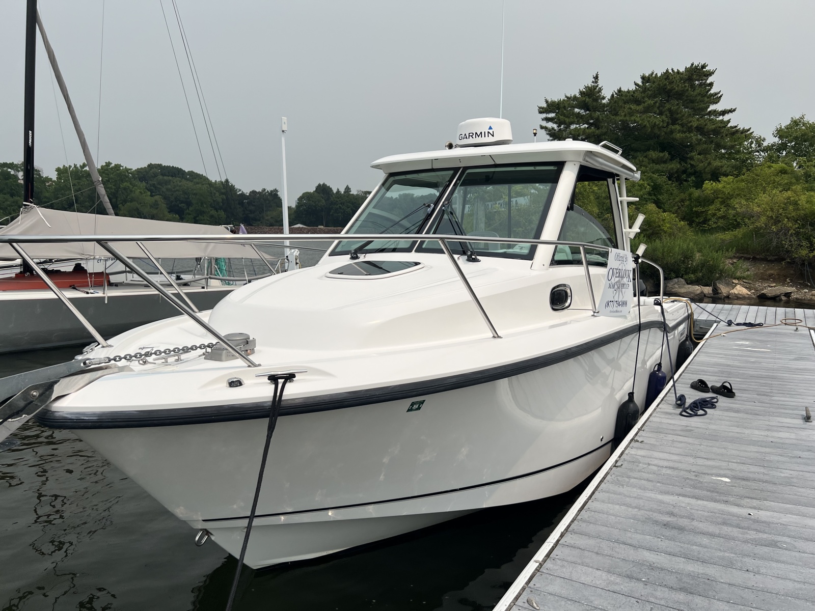 2013 Boston Whaler Conquest