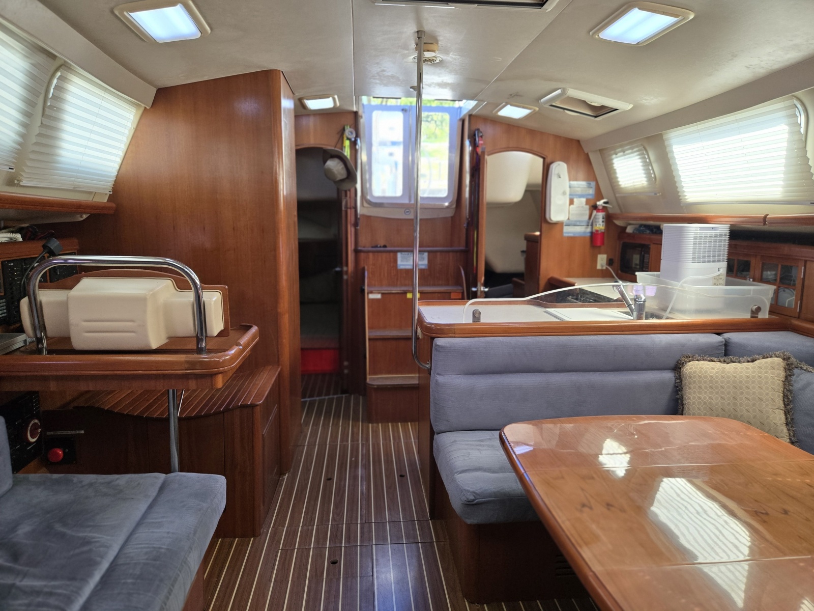 2007 Hunter 44 DS