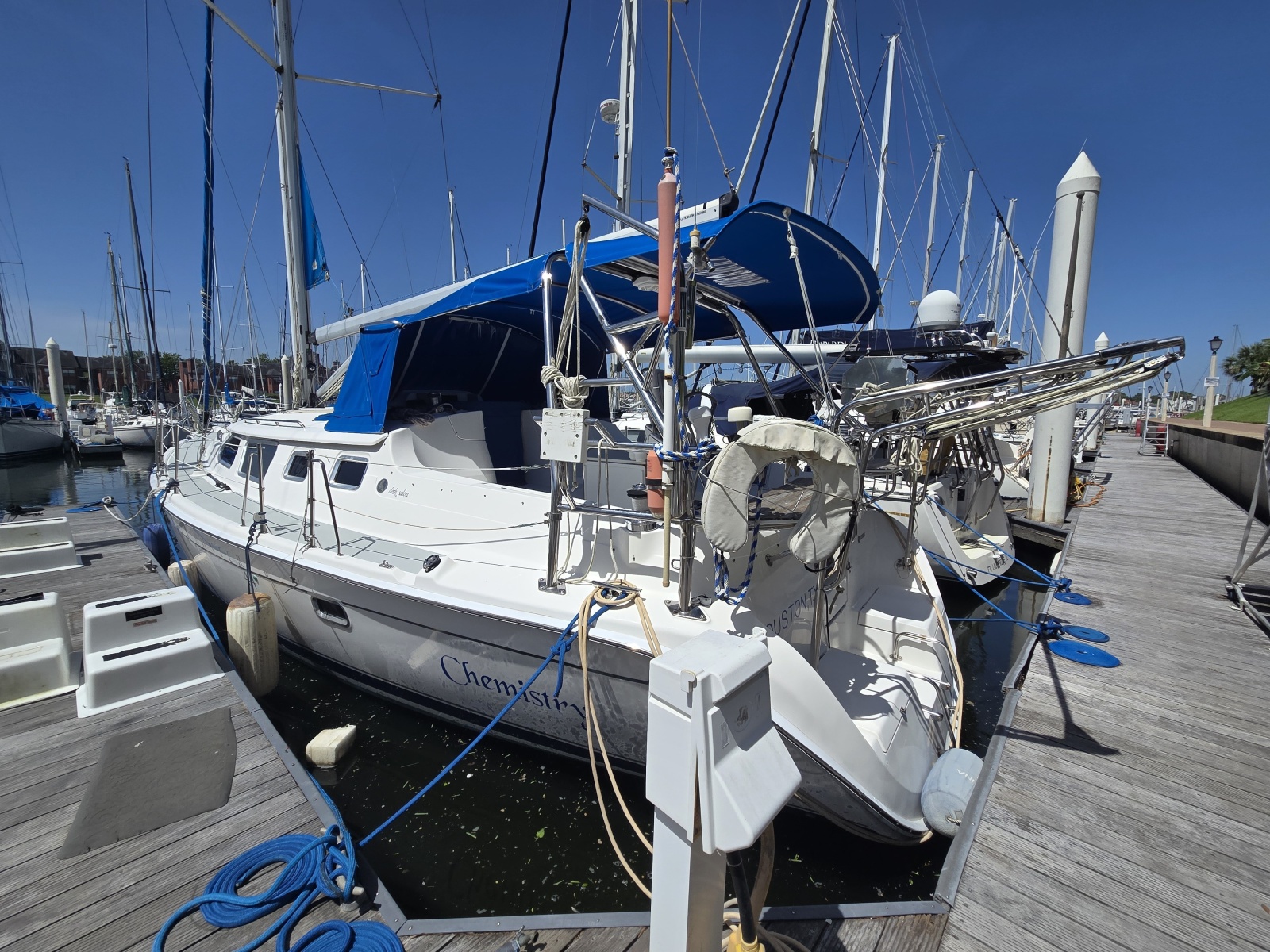 2007 Hunter 44 DS