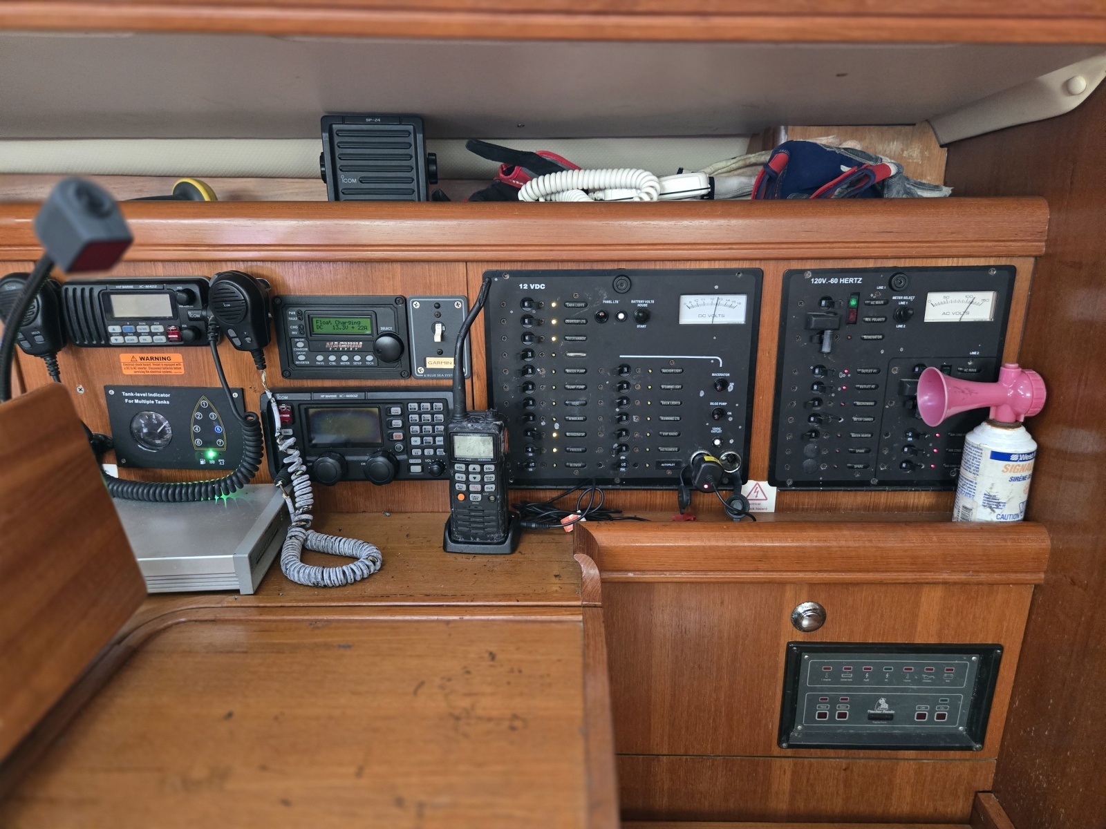 2007 Hunter 44 DS