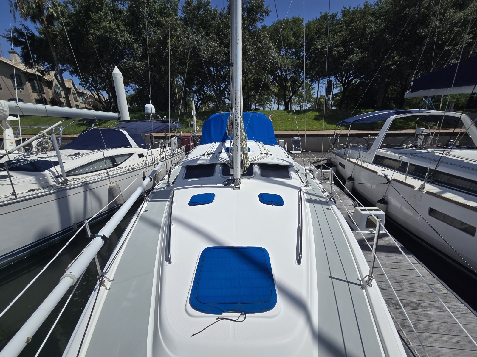 2007 Hunter 44 DS