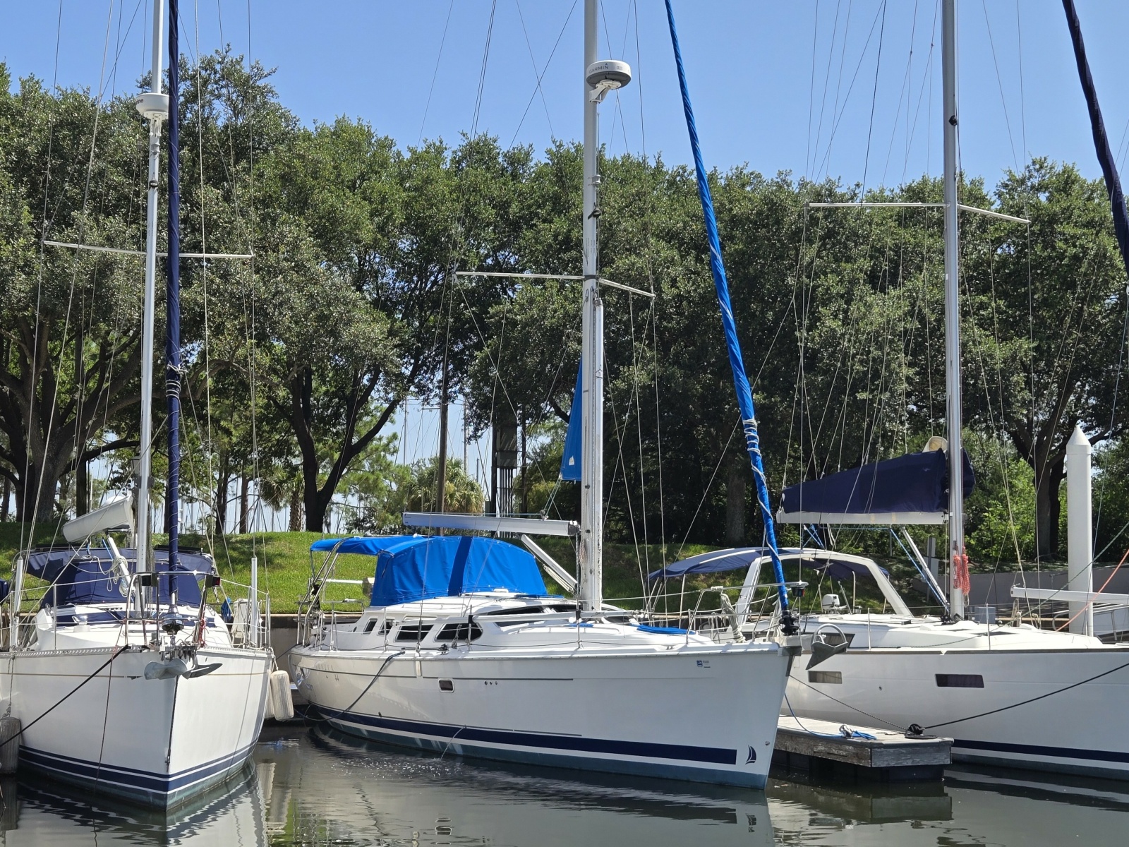 2007 Hunter 44 DS