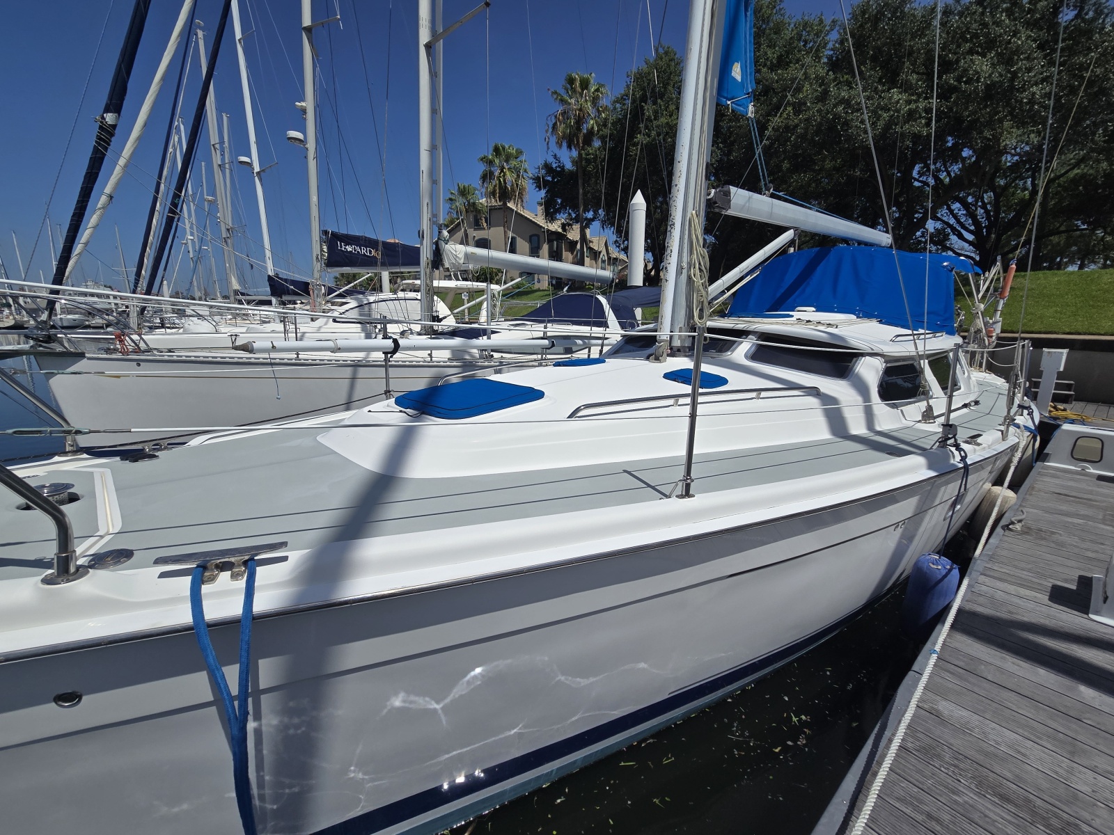 2007 Hunter 44 DS
