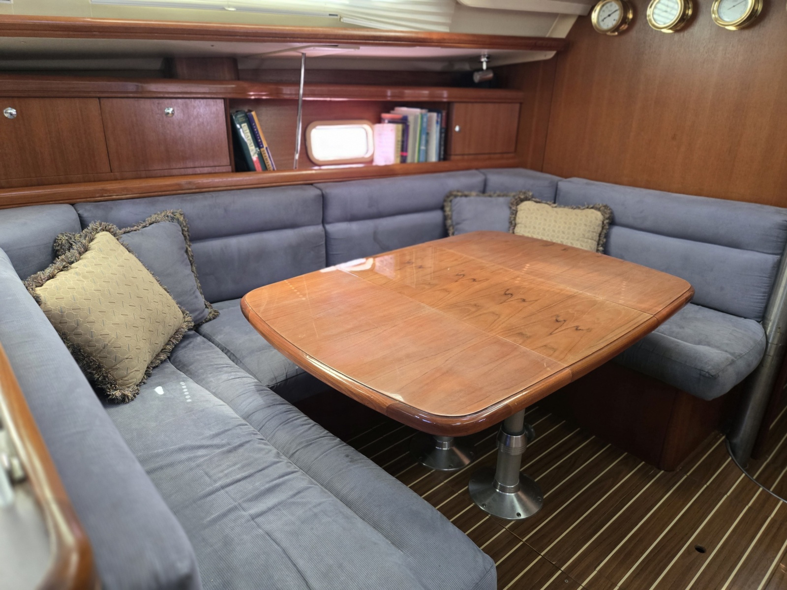 2007 Hunter 44 DS